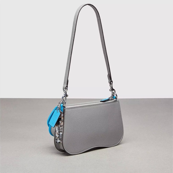 Wavy Double Pouch Bag In Coachtopia Leather - Picture 4 of 11